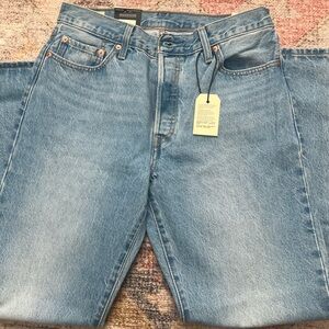 SOLD Levi's 501 90s Jeans